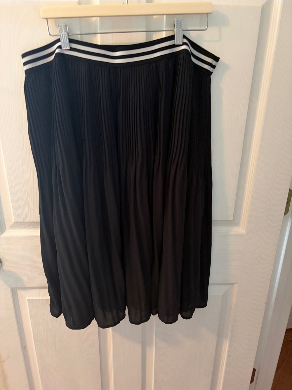 Ava & Viv Black Pleated Skater Skirt with Striped Waistband